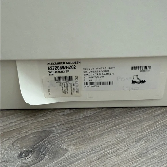 Men’s Alexander McQueen Sneakers - Picture 8 of 8